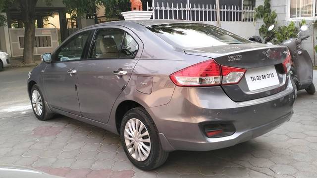 https://images10.gaadi.com/usedcar_image/4542446/original/processed_ec77c3a633e5940b0fe49b3781a38855.jpg?imwidth=6402