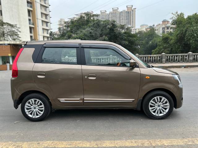 https://images10.gaadi.com/usedcar_image/4542449/original/ece84f005b82c0b685a0d73affe1b624.jpg?imwidth=6401