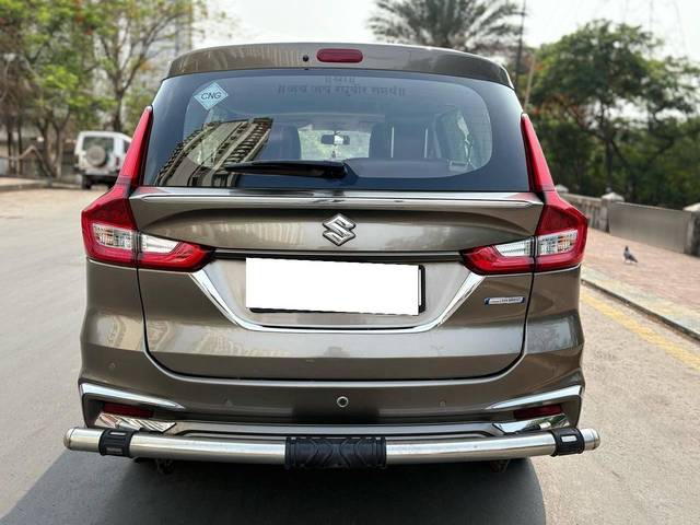 https://images10.gaadi.com/usedcar_image/4542464/original/processed_00420980b523f64e7cc7e60d3d53c9eb.jpg?imwidth=6402