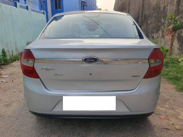 https://images10.gaadi.com/usedcar_image/4542474/original/processed_a79cee2224dff885c3a2fa2498d8c324.jpg?imwidth=6401