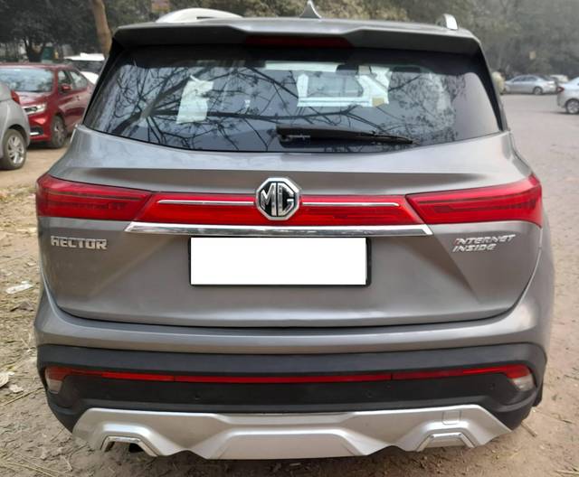 https://images10.gaadi.com/usedcar_image/4542475/original/processed_4f616cfe982661a238a6f0591233bf73.jpg?imwidth=6402
