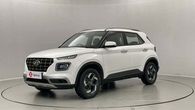 https://images10.gaadi.com/usedcar_image/4542506/original/0304cdceaa719821b71ec4a24cf71e65.JPG?imwidth=6400