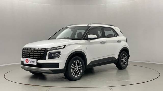 https://images10.gaadi.com/usedcar_image/4542507/original/8d30fe6569a3f2743895ccc90bb84c74.JPG?imwidth=6400