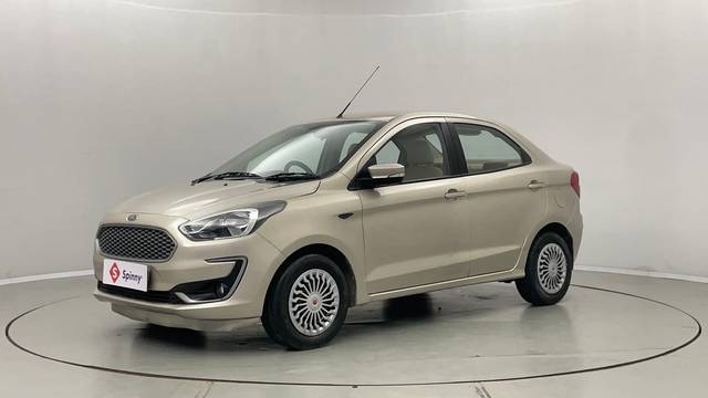https://images10.gaadi.com/usedcar_image/4542513/original/d30234d62d63a8dbda2f433f07ed00f1.JPG?imwidth=6400