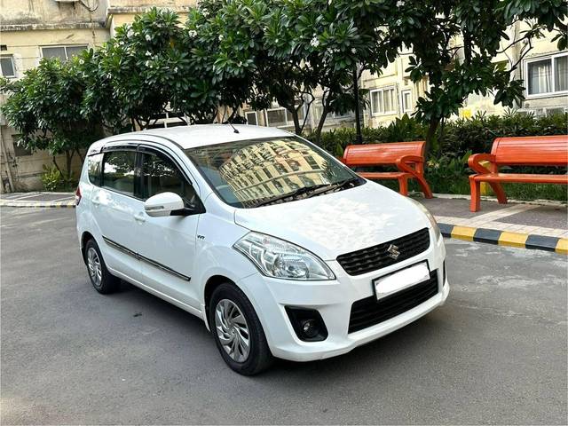 https://images10.gaadi.com/usedcar_image/4542514/original/processed_69415917b29ba719e7b29b8f967121a3.jpg?imwidth=6400