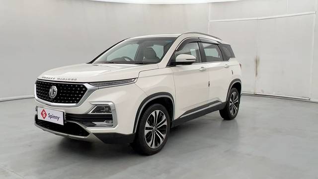 https://images10.gaadi.com/usedcar_image/4542517/original/745bb1d2eb5024063bc9aa691581b854.JPG?imwidth=6400