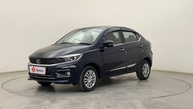 https://images10.gaadi.com/usedcar_image/4542535/original/e3ecbc5ac6f9a5412afae19d9cf38a2d.JPG?imwidth=6400
