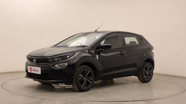 https://images10.gaadi.com/usedcar_image/4542537/original/c5b5621e02a5062f85d0d560edbcd3f9.JPG?imwidth=6400