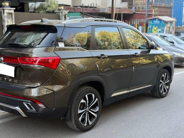 https://images10.gaadi.com/usedcar_image/4542552/original/processed_feae64663c7d1f2a0c9852bd5eb6344f.jpg?imwidth=6401