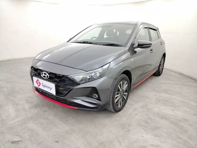 https://images10.gaadi.com/usedcar_image/4542560/original/73af52634393070a93565d6e156a51d2.jpg?imwidth=6400