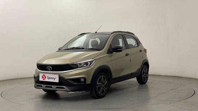 https://images10.gaadi.com/usedcar_image/4542564/original/dbd7aa2c6491b9444beea18c9618e464.JPG?imwidth=6400