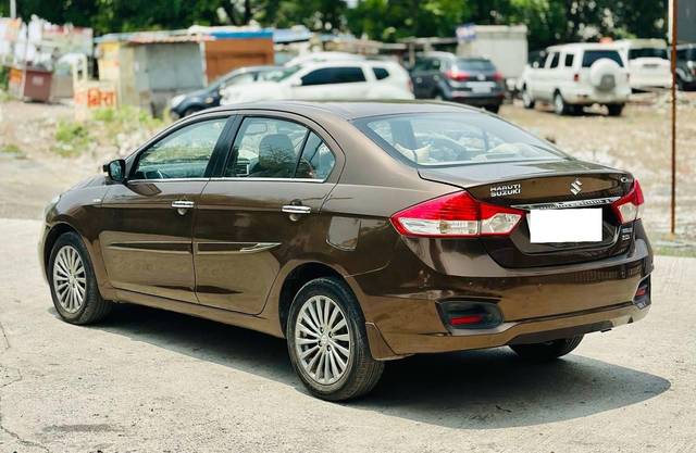 https://images10.gaadi.com/usedcar_image/4542593/original/processed_4e3bb82a-d373-4346-a983-bc000781fb35.jpg?imwidth=6402