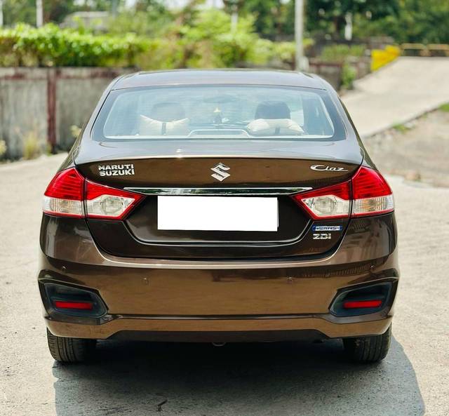 https://images10.gaadi.com/usedcar_image/4542593/original/processed_d30d007a-256d-4125-bb5c-3a724aa353b6.jpg?imwidth=6401