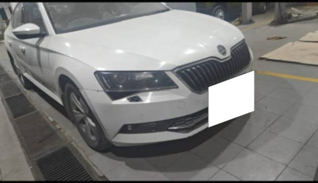https://images10.gaadi.com/usedcar_image/4542626/original/processed_7bf2692e-5afe-48a4-b995-06afc8e5b87d.png?imwidth=6400