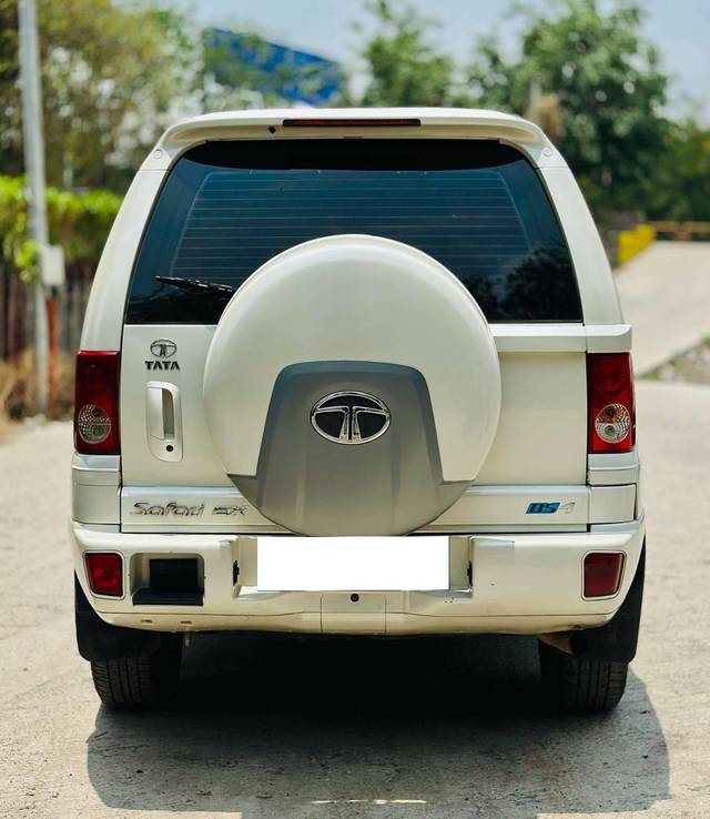 https://images10.gaadi.com/usedcar_image/4542644/original/processed_ec814f64-cc70-4b98-a632-56dcdd9b17ea.jpg?imwidth=6401