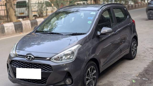 https://images10.gaadi.com/usedcar_image/4542697/original/processed_528b74c6f8d6e3a8b35dd5a50c8df9e2.jpg?imwidth=6401