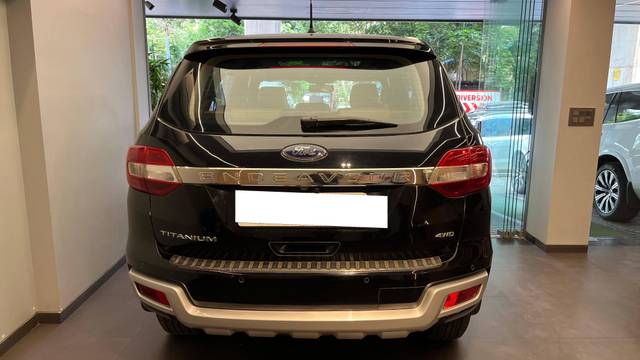 https://images10.gaadi.com/usedcar_image/4542711/original/processed_3035b7c544c60226be3a62d9751f39cc.jpeg?imwidth=6401