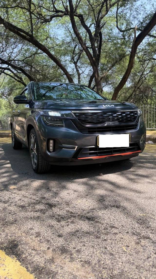 https://images10.gaadi.com/usedcar_image/4542718/original/processed_fdb6a0f4d89712987d791e67d5f2632d.jpg?imwidth=6400