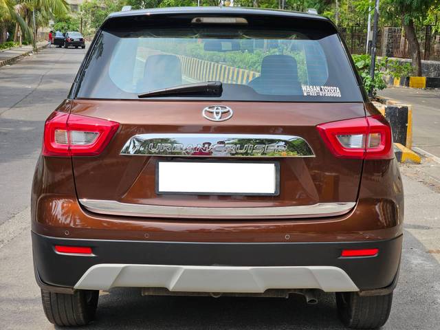 https://images10.gaadi.com/usedcar_image/4542719/original/processed_0c22282afb36891ef94c566a960308ea.jpg?imwidth=6402