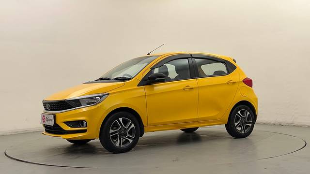 https://images10.gaadi.com/usedcar_image/4542723/original/d0db7569928977df25a631184fa1b60b.JPG?imwidth=6400