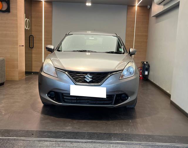 https://images10.gaadi.com/usedcar_image/4542756/original/processed_0f7a148b492eb11e93d79965200b8867.jpeg?imwidth=6402