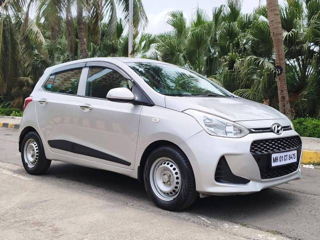 https://images10.gaadi.com/usedcar_image/4542788/original/processed_2893c12201a17c18ba2eb27d017e6ff4.jpg?imwidth=6400