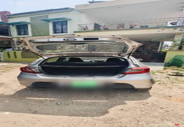 https://images10.gaadi.com/usedcar_image/4542789/original/3f96f0a3-ebe3-42f4-94d9-ee946a98e642.?imwidth=6400