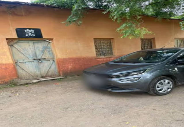 https://images10.gaadi.com/usedcar_image/4542800/original/3c5b7458-241a-485e-aa4c-902b1e1decdb.?imwidth=6401