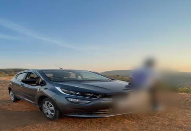 https://images10.gaadi.com/usedcar_image/4542800/original/7c74e098-11ce-4293-adb3-0c01dcb13fca.?imwidth=6400
