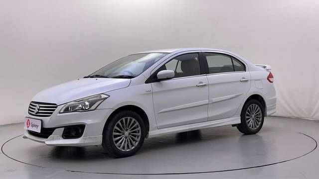 https://images10.gaadi.com/usedcar_image/4542801/original/f513aba0e295533b9e9e4c9d505390de.JPG?imwidth=6400