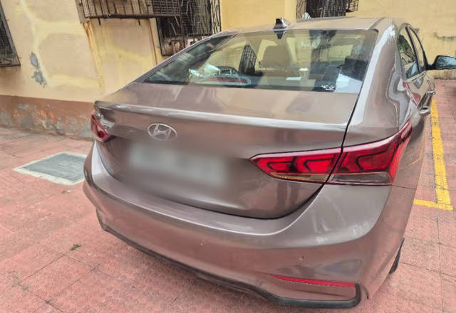 https://images10.gaadi.com/usedcar_image/4542807/original/3eb23048-5a0d-426b-9ab4-ab3d9ee4d459.?imwidth=6401