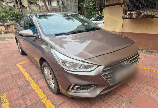 https://images10.gaadi.com/usedcar_image/4542807/original/c01306c2-e0c4-4f6d-92a3-64e78fb1cb14.?imwidth=6400