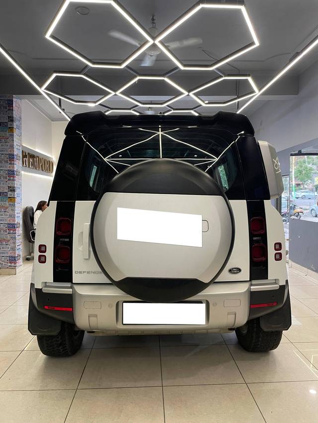 https://images10.gaadi.com/usedcar_image/4542838/original/processed_e2c5027081d4df1af3585dc9658d342e.jpg?imwidth=6402