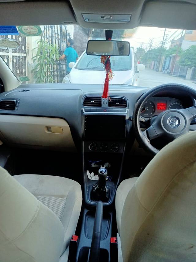 https://images10.gaadi.com/usedcar_image/4542865/original/1f54a6ef347eba4357b1406f21734548.jpg?imwidth=6401