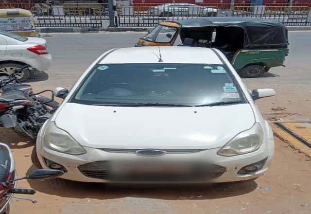 https://images10.gaadi.com/usedcar_image/4542869/original/94c3966c-0614-4cf6-99a3-2efd94d0a843.?imwidth=6400