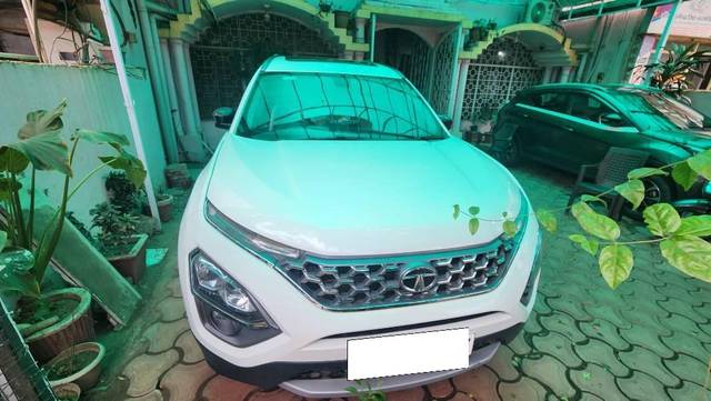 https://images10.gaadi.com/usedcar_image/4542910/original/processed_56d8c7f1-8b56-4201-95fb-9fbecf06b569.jpg?imwidth=6402