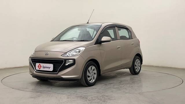 https://images10.gaadi.com/usedcar_image/4542957/original/6c2994fbf76082686f3fdc2b1ac6a884.JPG?imwidth=6400