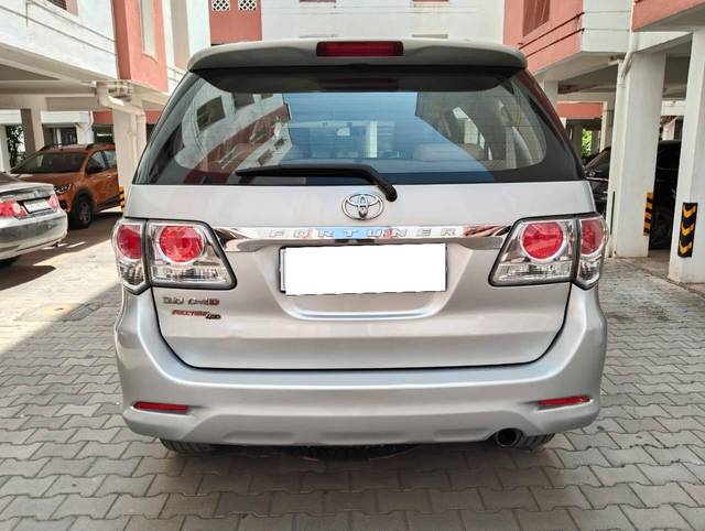 https://images10.gaadi.com/usedcar_image/4542966/original/processed_3db09ffe913c2696049ba72f46ffcf00.jpg?imwidth=6402