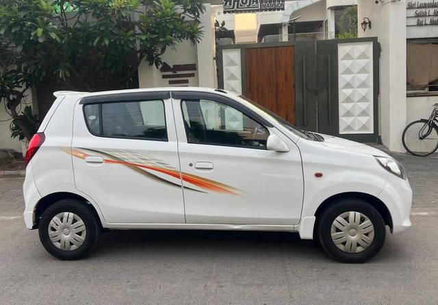 https://images10.gaadi.com/usedcar_image/4542971/original/processed_1e46673607f39fe4196b1ac84fd87432.jpg?imwidth=6401