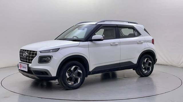 https://images10.gaadi.com/usedcar_image/4542973/original/ec6b99a4ac54142364df87ce7504e55a.JPG?imwidth=6400