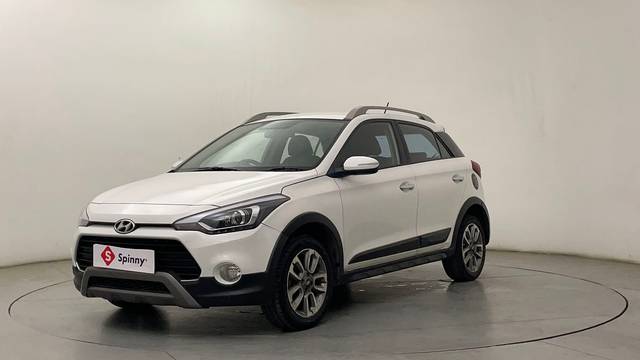 https://images10.gaadi.com/usedcar_image/4542986/original/d609e769c3456014472c701e7c7d5fdd.JPG?imwidth=6400