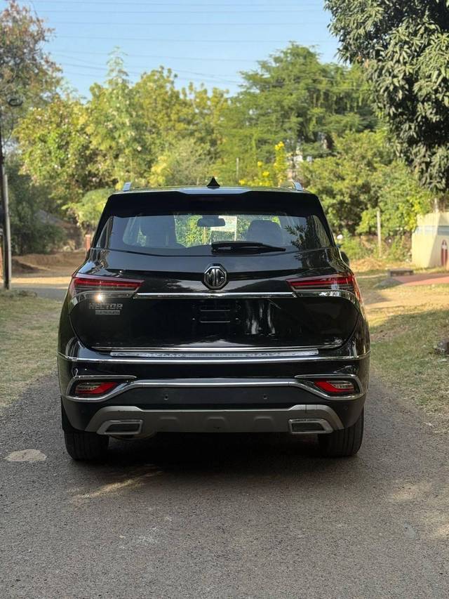 https://images10.gaadi.com/usedcar_image/4542990/original/processed_6623c7bfe97306484df0d5377ae88e92.jpg?imwidth=6401