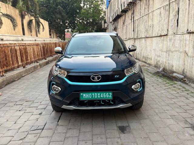 https://images10.gaadi.com/usedcar_image/4542991/original/processed_321396b2b56ae7c39116a145190e65aa.jpeg?imwidth=6402