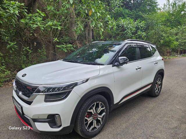 https://images10.gaadi.com/usedcar_image/4543018/original/processed_86e9f138da7af7d00911e8c8e0b0633f.jpg?imwidth=6400