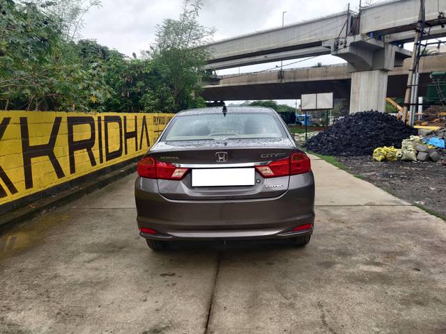 https://images10.gaadi.com/usedcar_image/4543040/original/processed_fafd5966700af8f134e788e2775c4fef.jpg?imwidth=6402