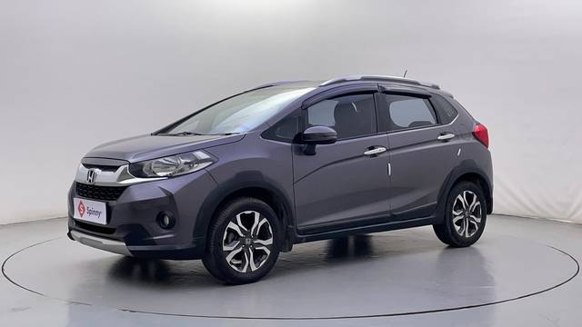 https://images10.gaadi.com/usedcar_image/4543071/original/88e827754f4f2566e192bdb2a80147b5.JPG?imwidth=6400