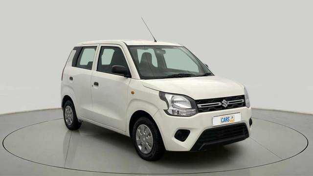 https://images10.gaadi.com/usedcar_image/4543079/original/024252cc01e3a27c2466b80109c128d9.jpg?imwidth=6400