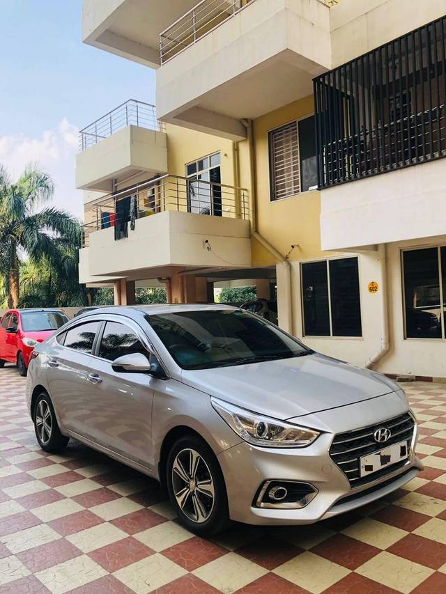 https://images10.gaadi.com/usedcar_image/4543080/original/processed_261330cba3a8f25a9e220164615d8a6a.jpg?imwidth=6400