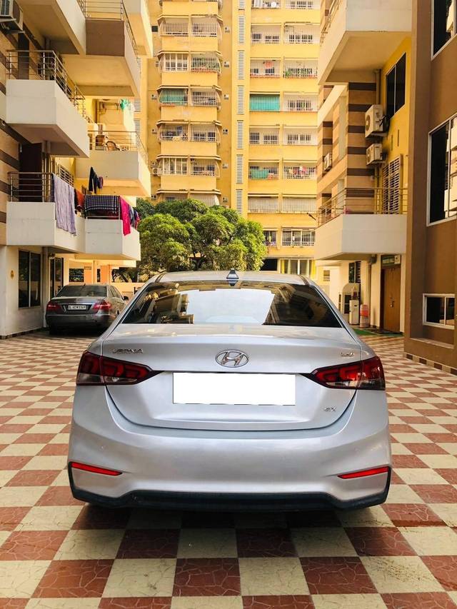 https://images10.gaadi.com/usedcar_image/4543080/original/processed_5dac747bbcc1cc92521cb15716da8069.jpg?imwidth=6401
