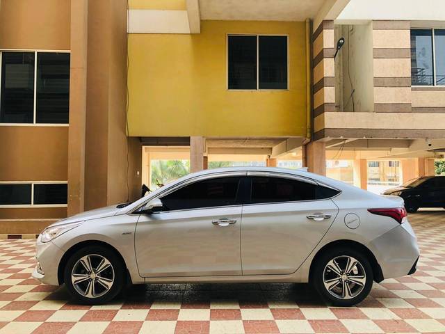 https://images10.gaadi.com/usedcar_image/4543080/original/processed_5f0a5ec213ada5bea88a2f3b8f873379.jpg?imwidth=6402